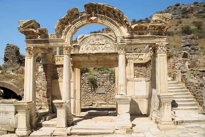 Ancient ruins of Ephesus in Turkey. - Turkey's 15 Best Historical Sites