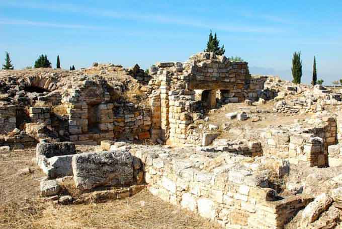 ruins-of-ancient-city-hierapolis-turkey-family-holidays - Turkey Family Holidays Ruins of ancient city Hierapolis in Pamukkale, Turkey.
