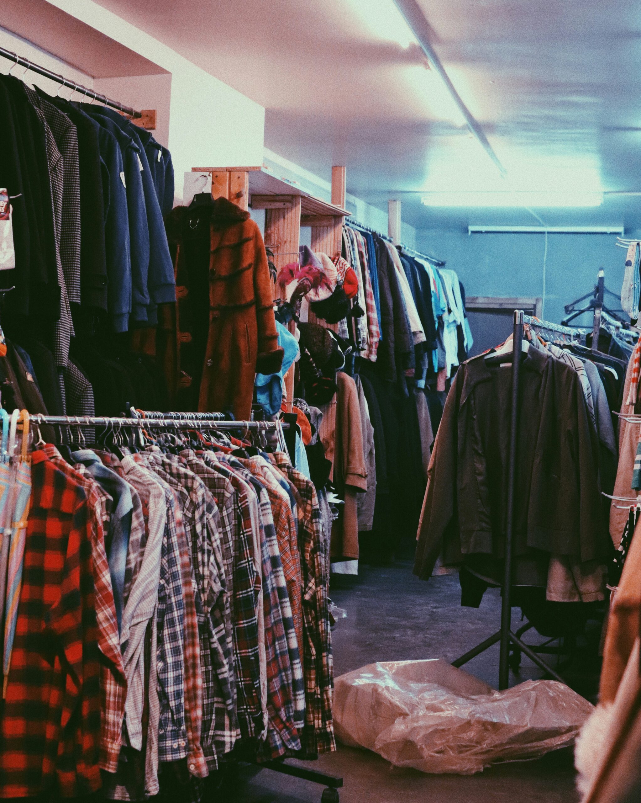 nilay-sozbir-WmS0I2iKDtE-unsplash - Turkey Family Holidays Picture of a thrift store in Istanbul.